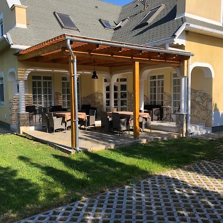 Pacsirta Apartman Ленти Экстерьер фото