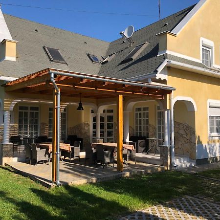 Pacsirta Apartman Ленти Экстерьер фото