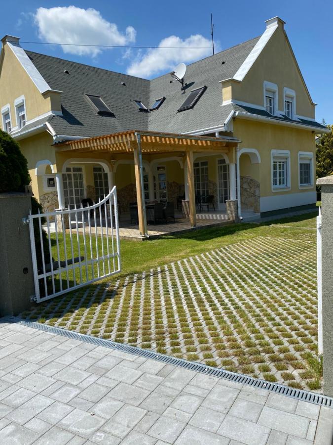 Pacsirta Apartman Ленти Экстерьер фото