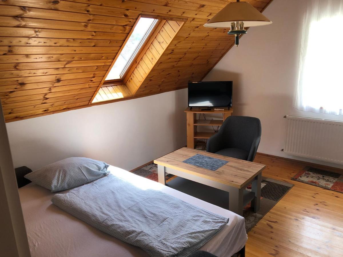 Pacsirta Apartman Ленти Экстерьер фото